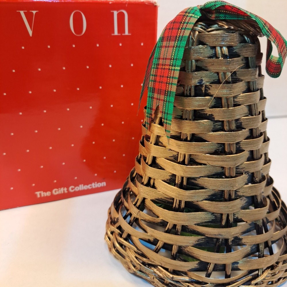 Vintage Avon Holiday Greetings Hanging Wicker Bell Classic Rustic Decor in Box